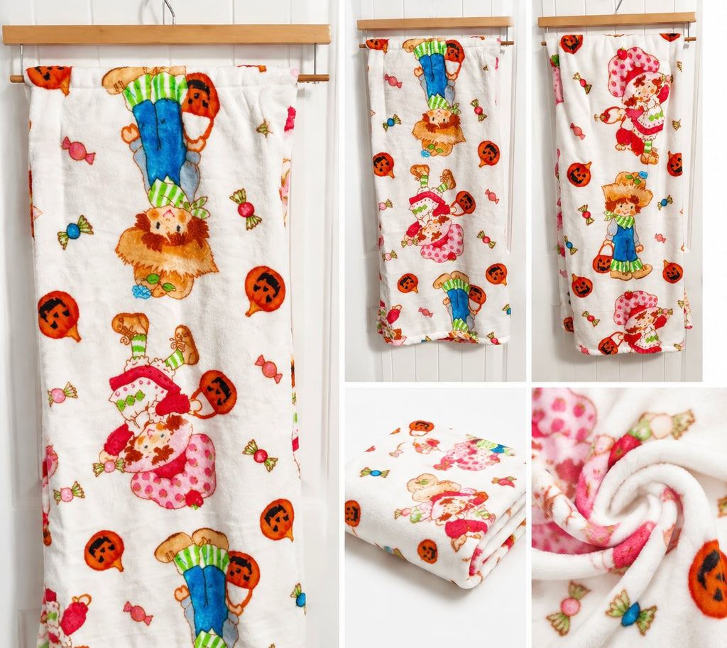 Strawberry Shortcake™ Halloween Plush Throw Blanket